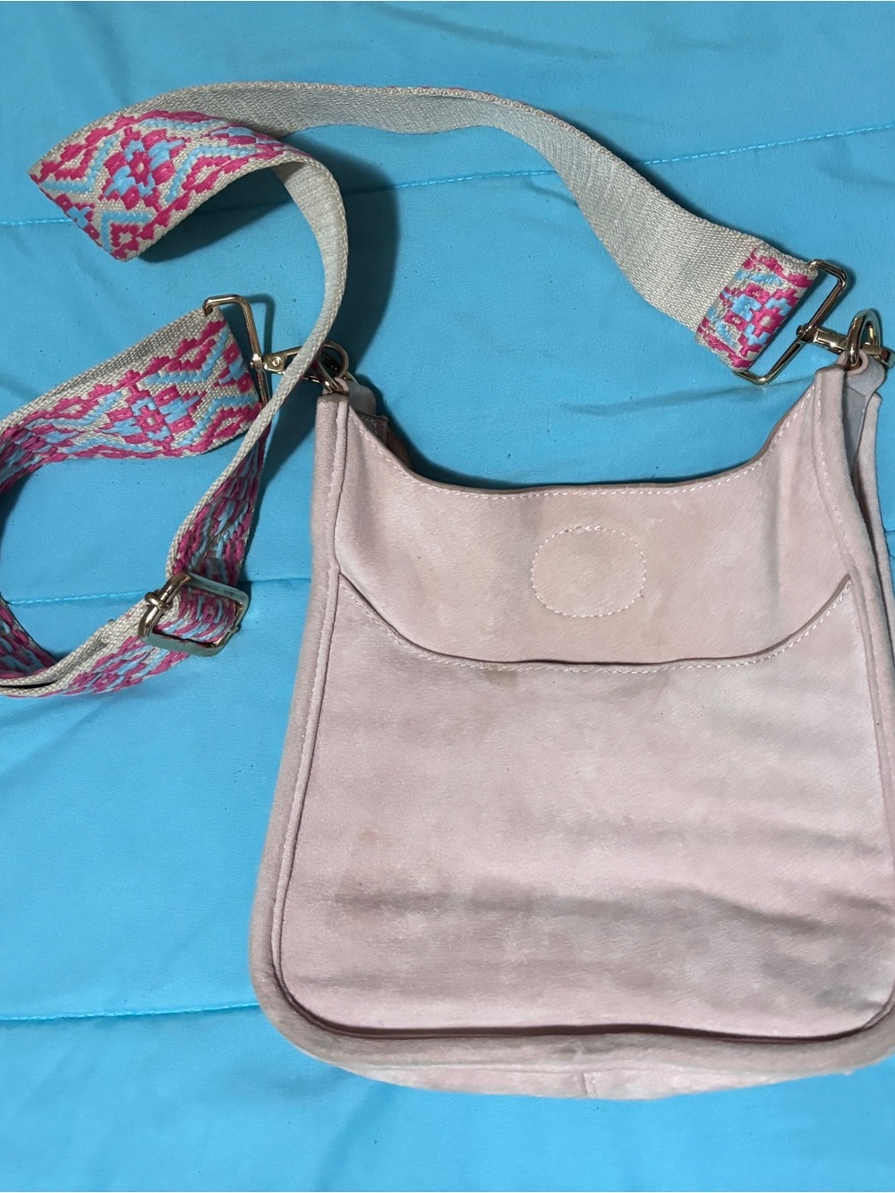 ag-dormed Suede Crossbody Bag with cute Aztec style Patterned Strap - light Pink